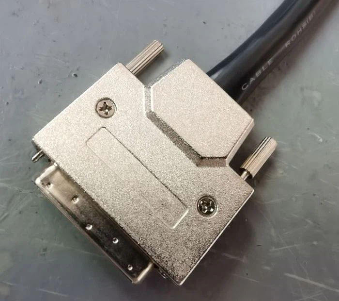 Slimline 68 Pin 0.8mm Cae VHDCI SCSI Cable Ar gyfer Bwrdd Torri Bloc Terfynell